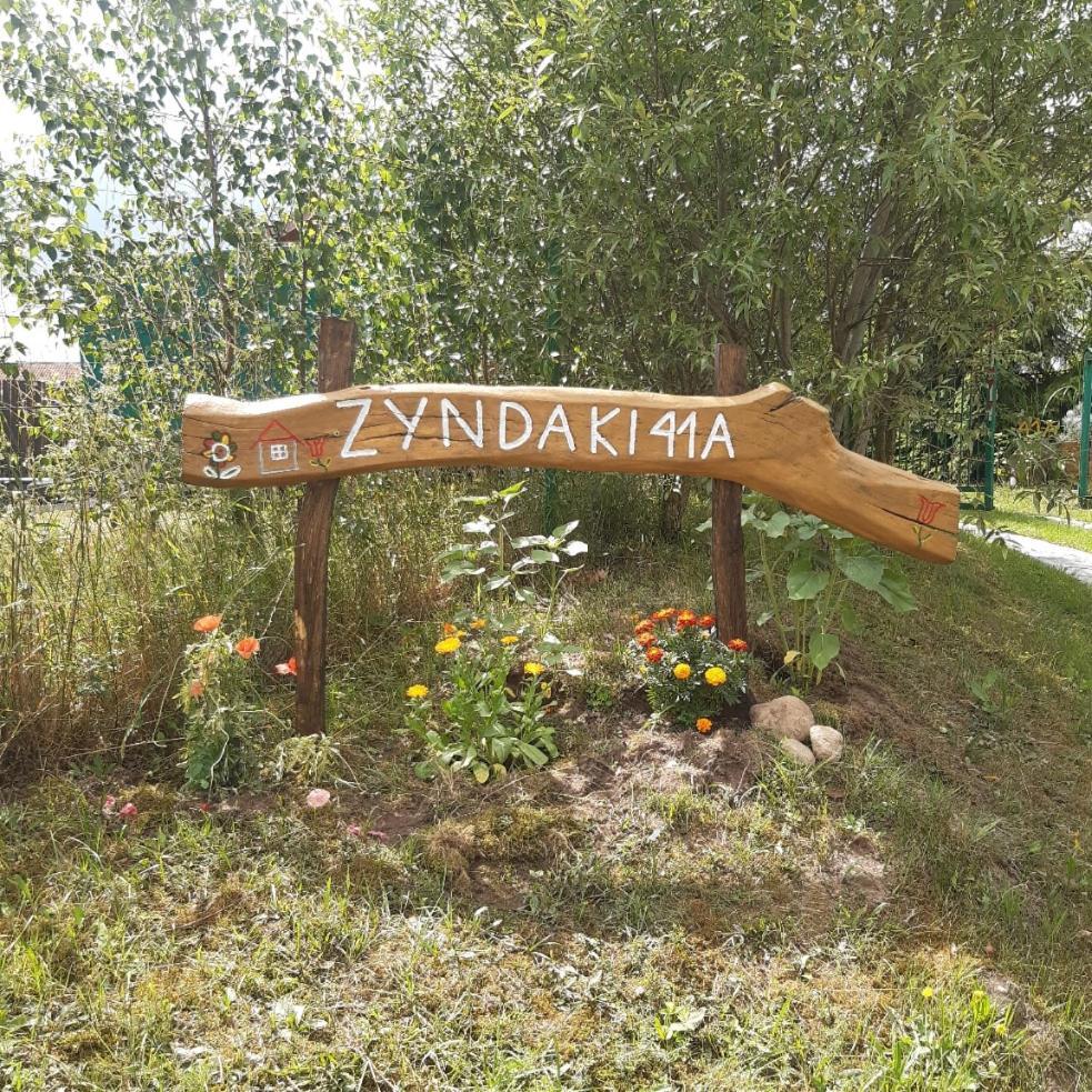 Domek W Kwiatach Zyndaki Buitenkant foto